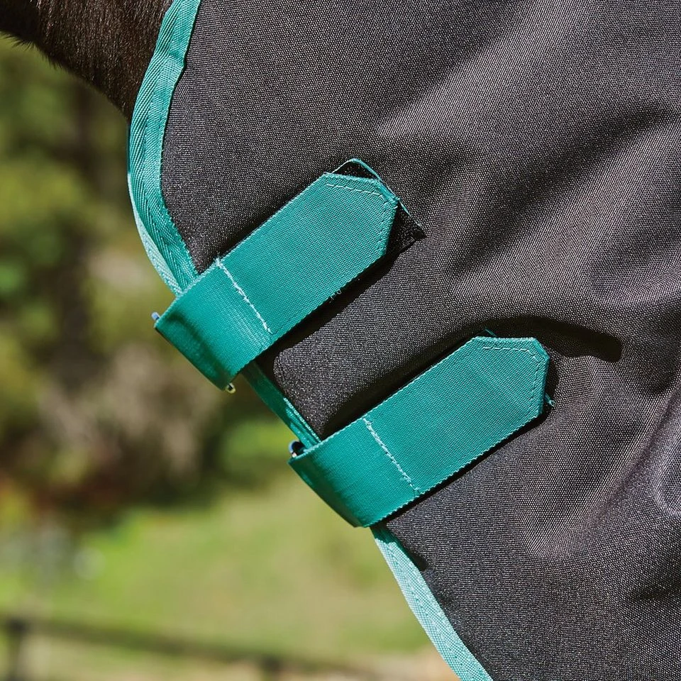 Weatherbeeta Green-Tec 900D 220g Medium Weight Detach-A-Neck Turnout Rug 8 Weatherbeeta Green-Tec 900D 220g Medium Weight Detach-A-Neck Turnout Rug - Image 6