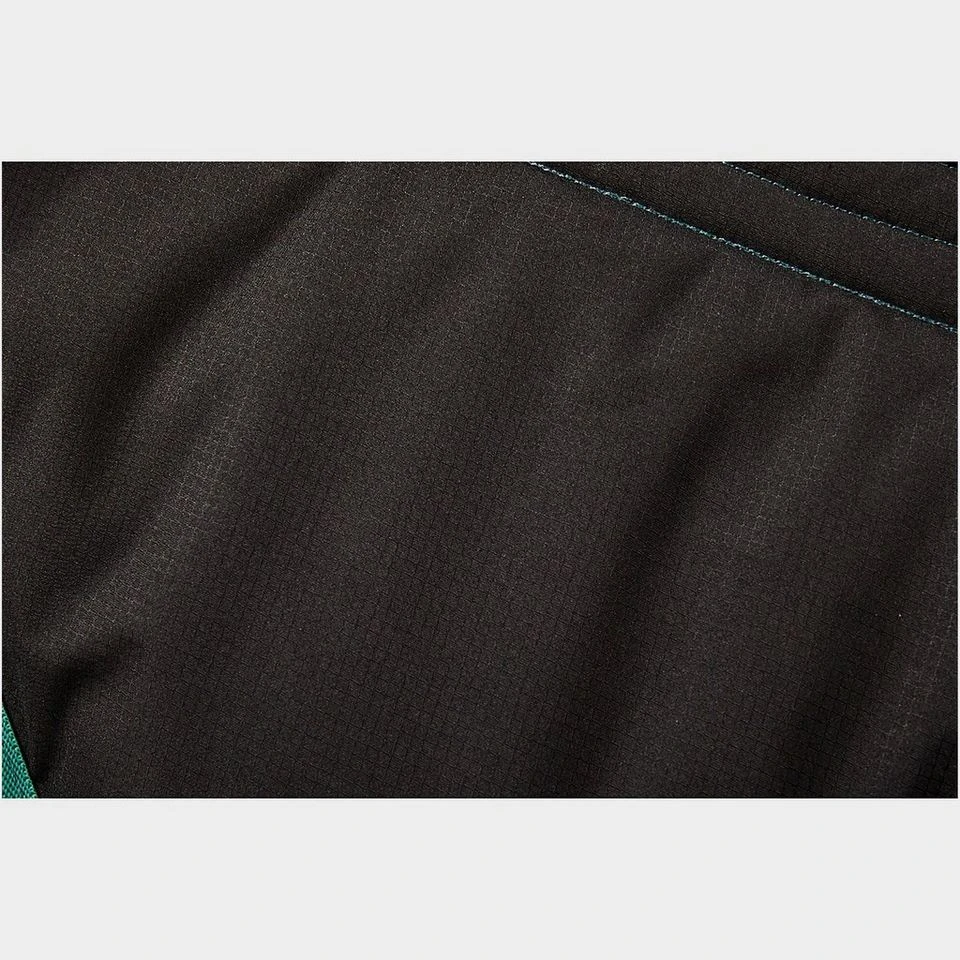 Weatherbeeta Green-Tec 900D 220g Medium Weight Detach-A-Neck Turnout Rug 14 Weatherbeeta Green-Tec 900D 220g Medium Weight Detach-A-Neck Turnout Rug - Image 12